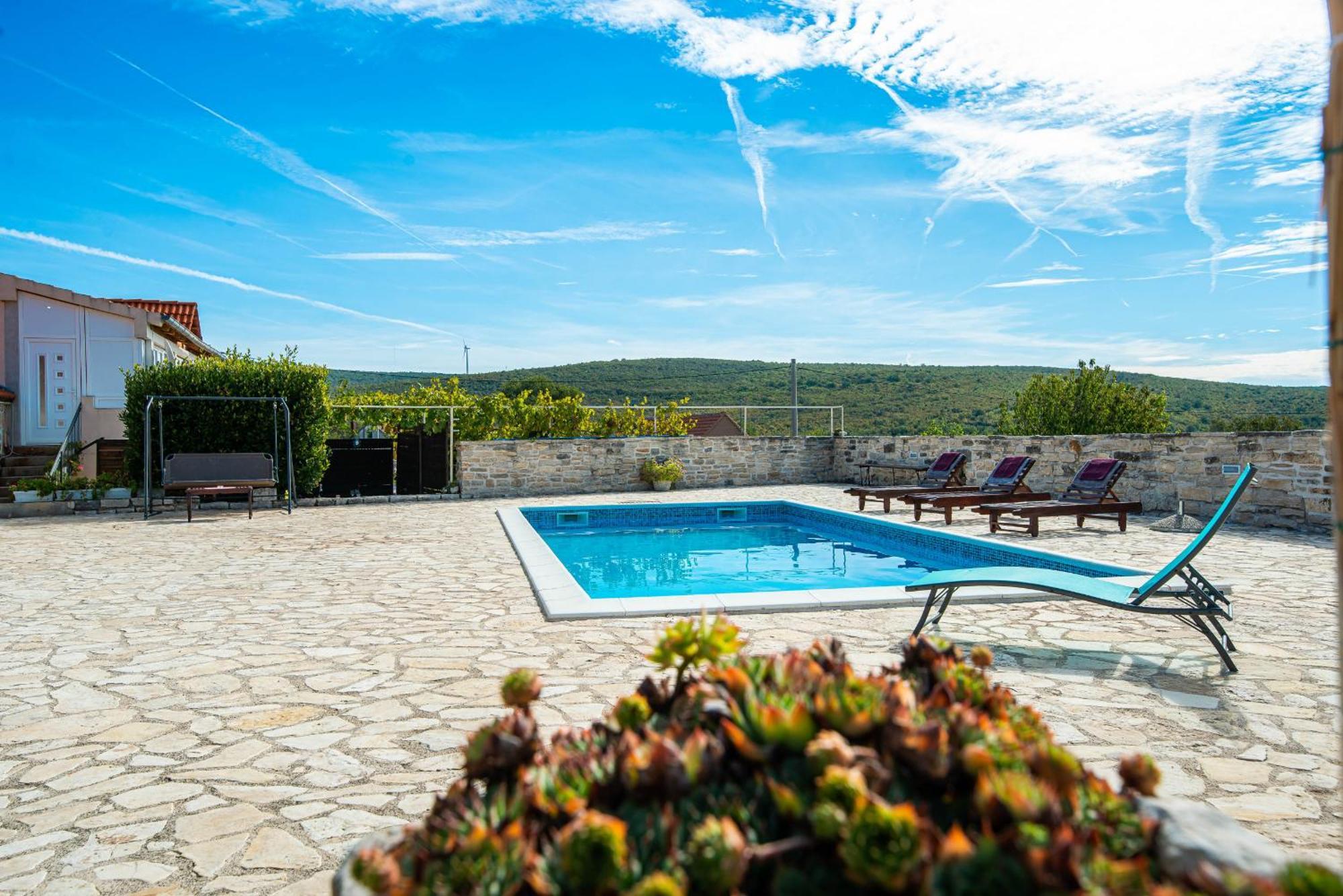 Dalmatian Country House Irena Bruska Bagian luar foto