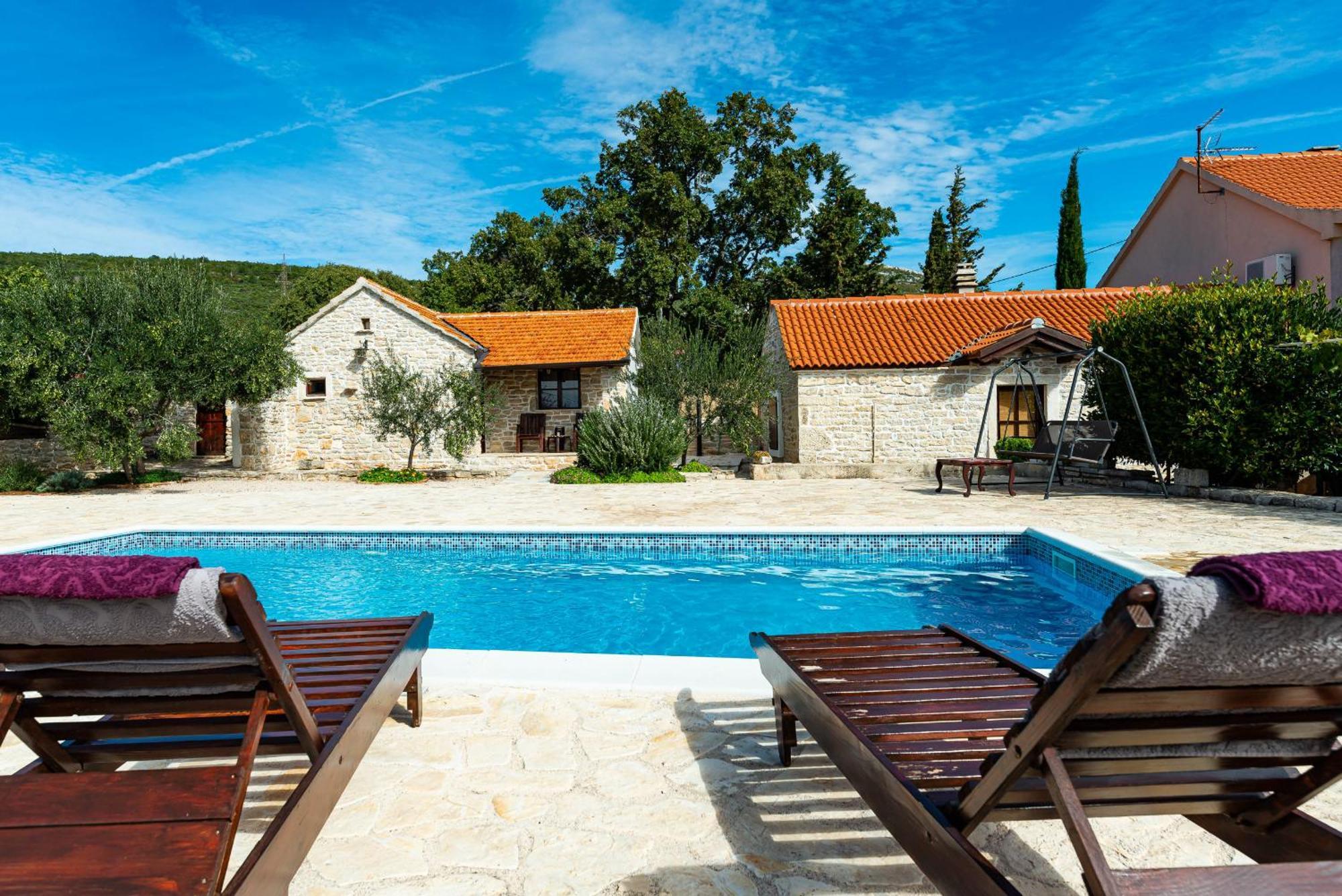 Dalmatian Country House Irena Bruska Bagian luar foto